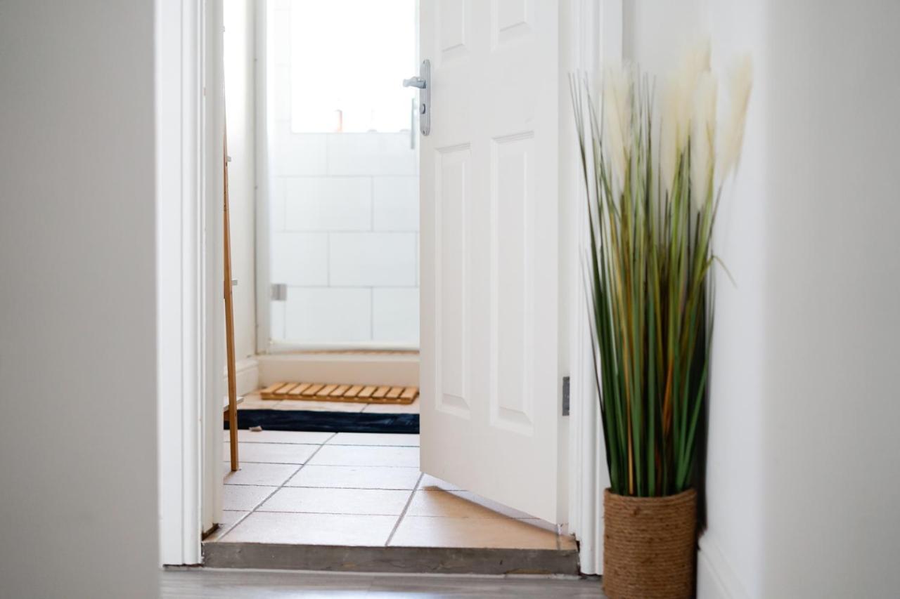 Brighton City Centre 2Br Apartment - Perfect For Contractors, Families & Groups - Free Parking & Walk To Beach Экстерьер фото
